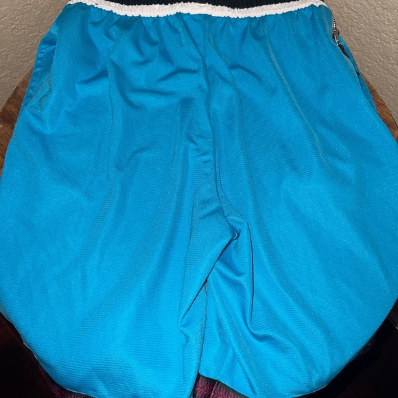 Men’s Nike basketball shorts. - Picture 3 of 4